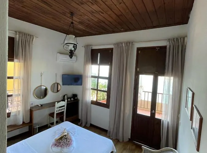 Captain Vasilis Hotel