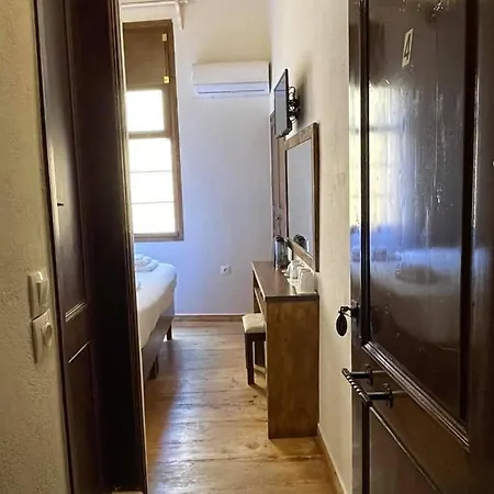 Отель Captain Vasilis Ханья