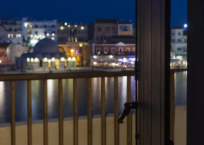 מלון Captain Vasilis 4*